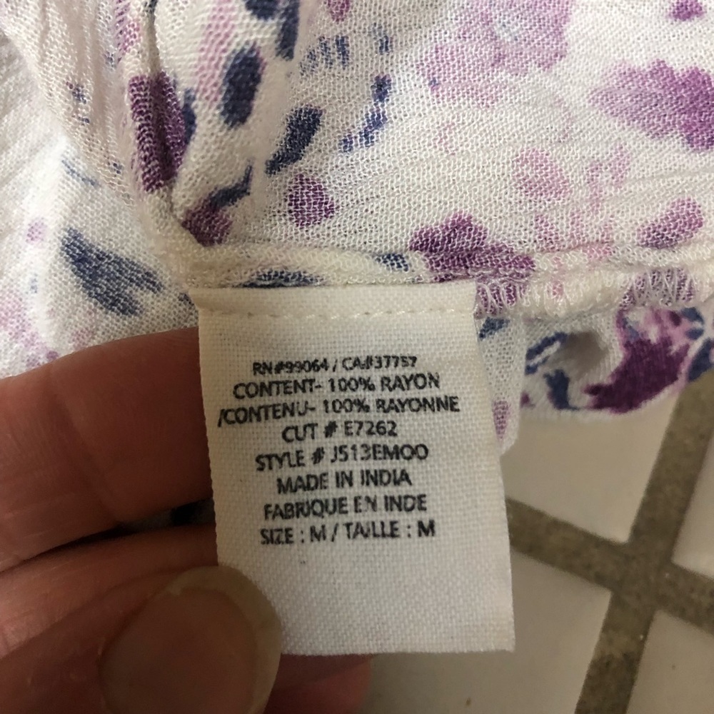 Billabong purple and lavender flowered crop top, baby tee, medium - Picture 11 of 11